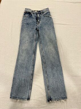 ABERCROMBIE & FITCH- THE 90’s STRAIGHT ULTRA HIGH RISE JEANS
